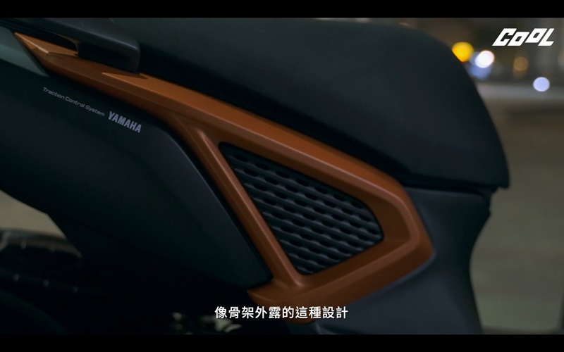 潮青時代｜有YAMAHA讓我做自己！斜槓饒人 CuzyBoii 陳信維跨上重磅新車FORCE 2.0往夢想筆直衝去！