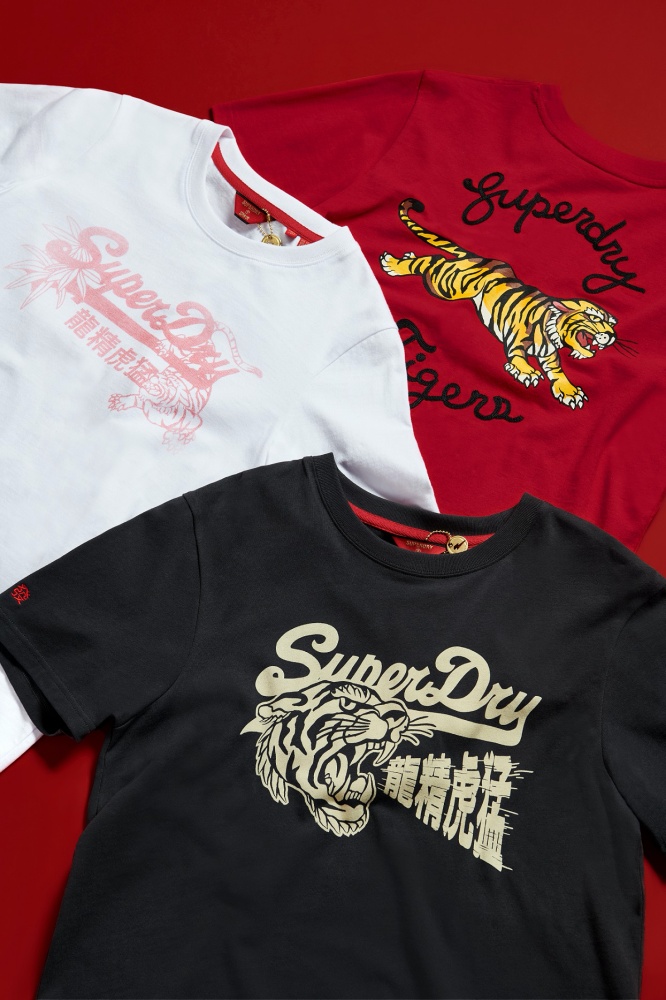 龍精虎猛！ SUPERDRY 推出新春系列服飾，翻玩經典 ROCKABILLY 鄉村搖滾復古穿搭！