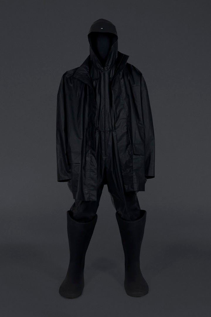 台幣不用花破萬！YEEZY GAP x 巴黎世家「三方聯名」正式發售