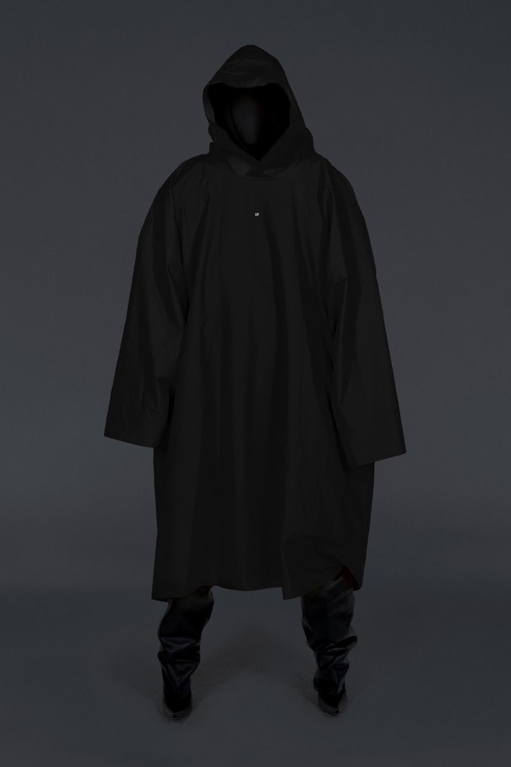 台幣不用花破萬！YEEZY GAP x 巴黎世家「三方聯名」正式發售