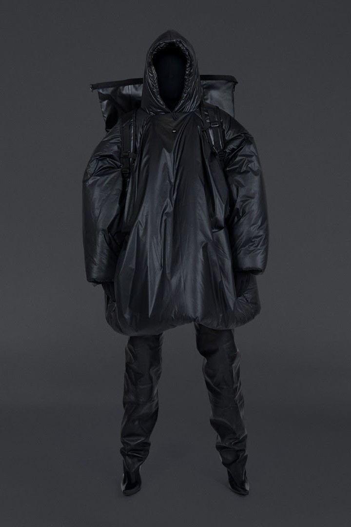 台幣不用花破萬！YEEZY GAP x 巴黎世家「三方聯名」正式發售