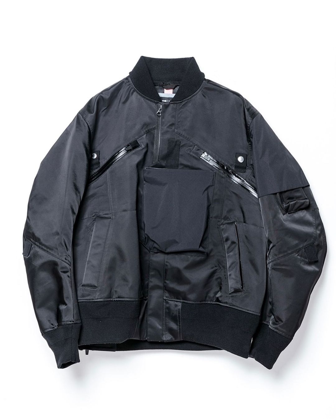 紅包留不住！ACRONYM x sacai 合作系列本周登場