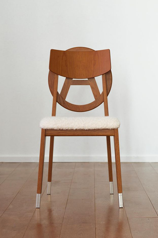 《復仇者》座椅？曾與 Nike 聯名的日本品牌終於釋出它了！