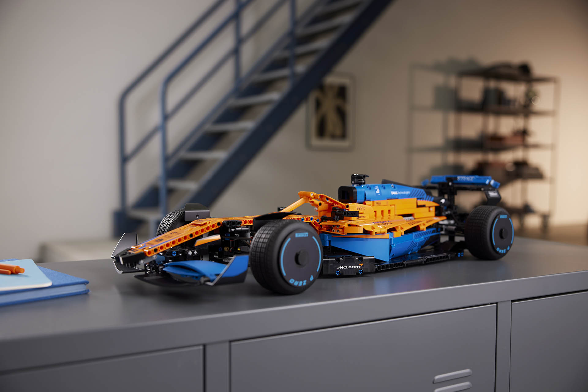 McLaren Formula 1™ Race Car 42141-2
