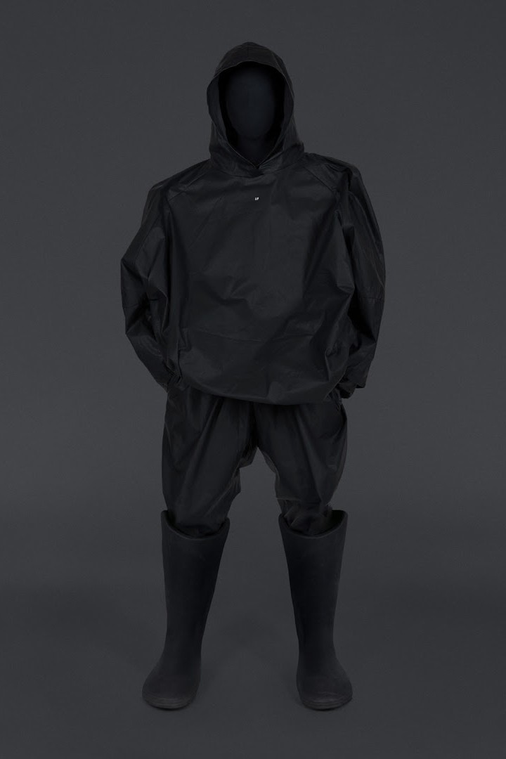 台幣不用花破萬！YEEZY GAP x 巴黎世家「三方聯名」正式發售