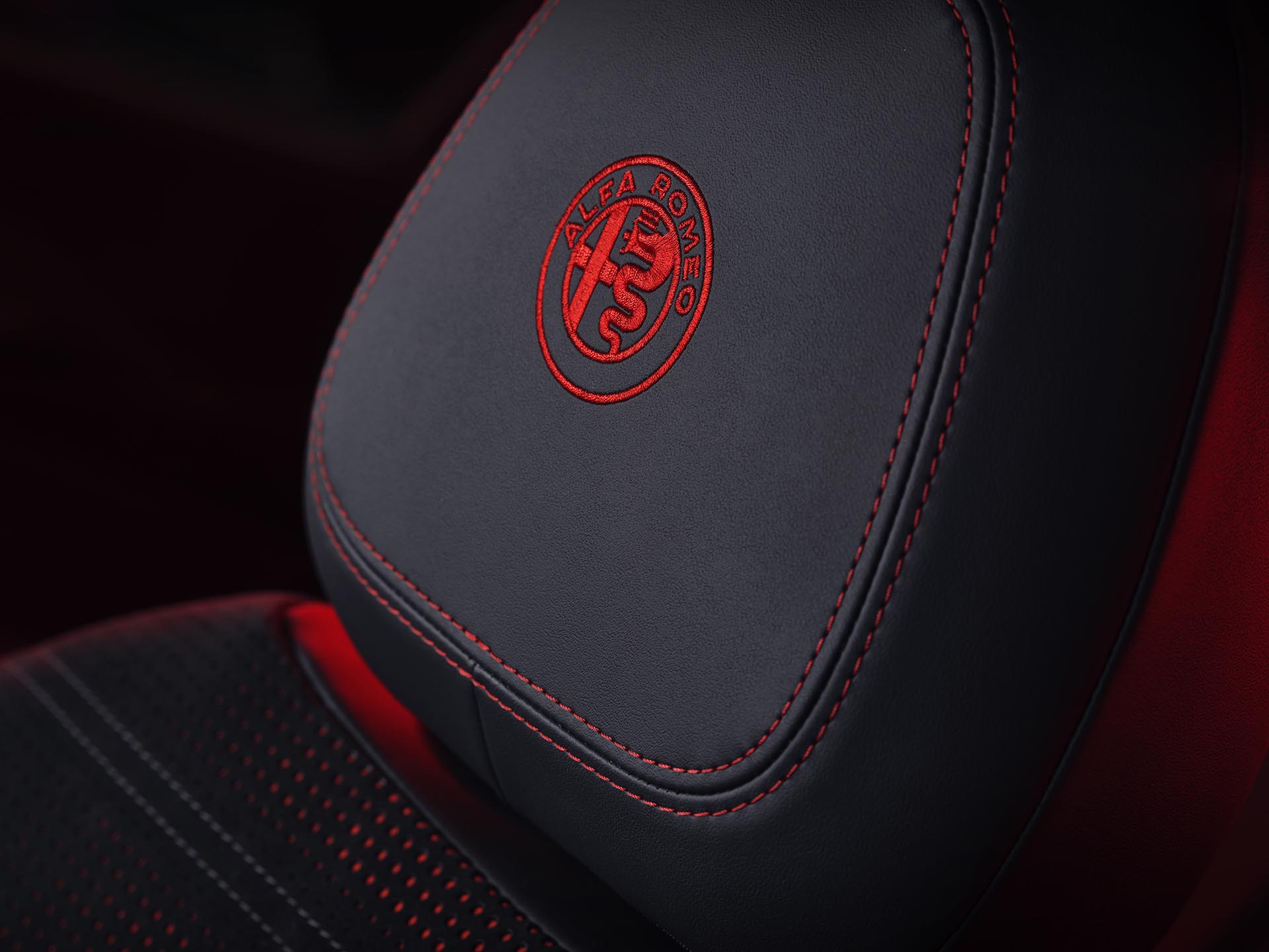 概念車直接具現化，Alfa Romeo 正式發佈 Tonale 小型休旅