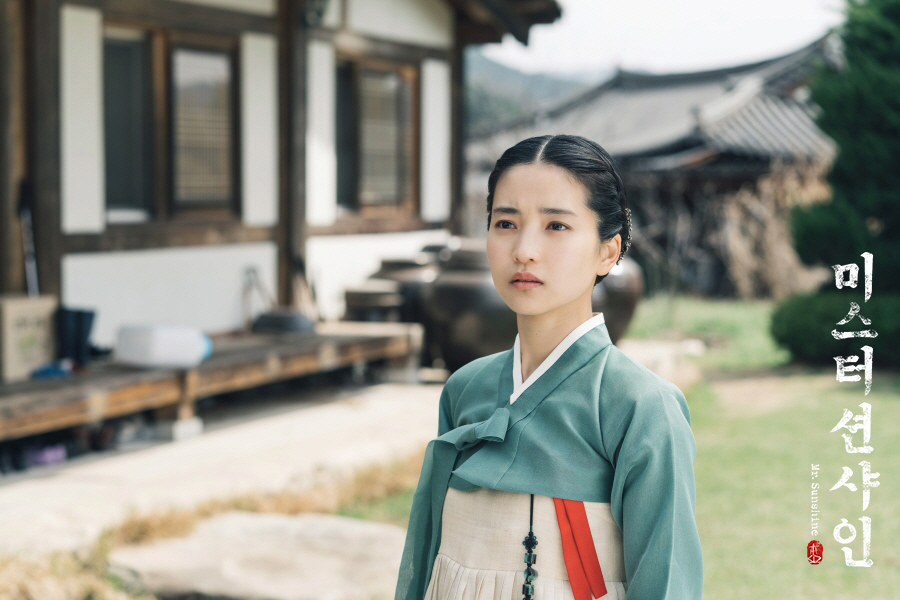 《二十五，二十一》金泰梨的 7 個小秘密：演技實力派以 19 禁電影爆紅、是 BTS 防彈少年團粉絲！