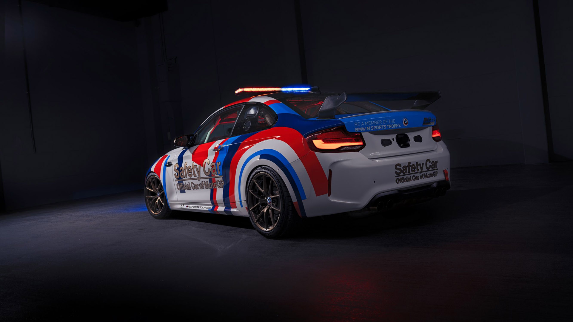 BMW M2 CS Racing-1