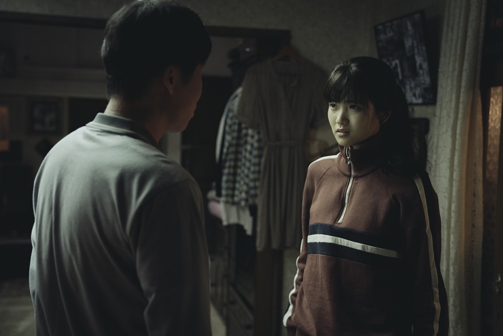 《二十五，二十一》金泰梨的 7 個小秘密：演技實力派以 19 禁電影爆紅、是 BTS 防彈少年團粉絲！