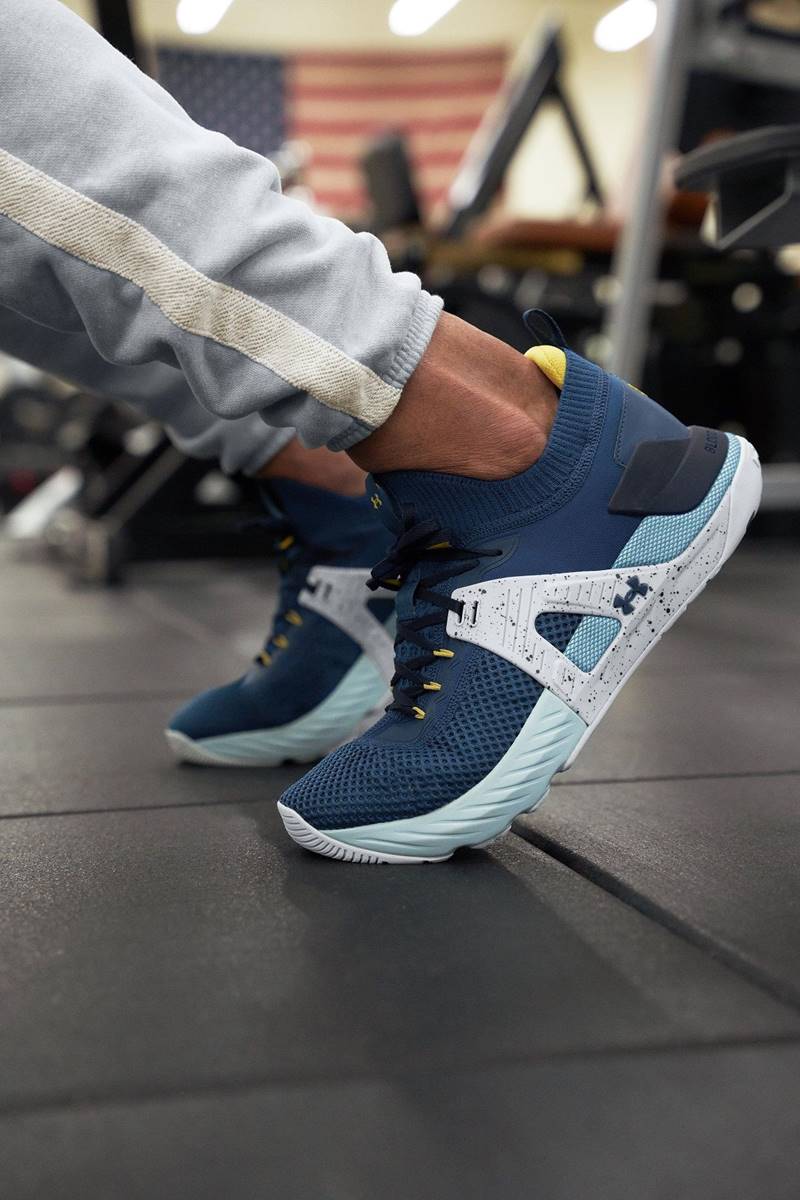 從口袋只剩七塊錢到「富比世」最吸金演員！UA 再次攜手巨石強森，看他如何翻轉人生成為DC《黑亞當》