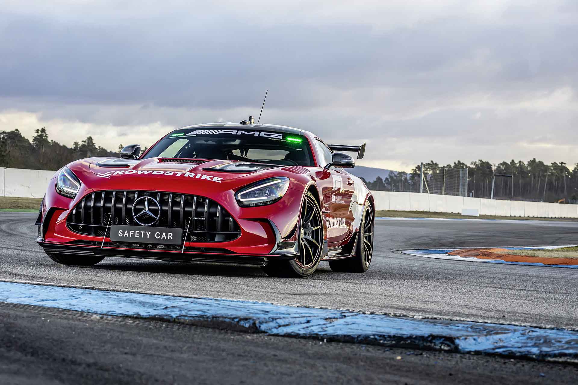 Mercedes-AMG F1 Safety Car / Medical Car-1