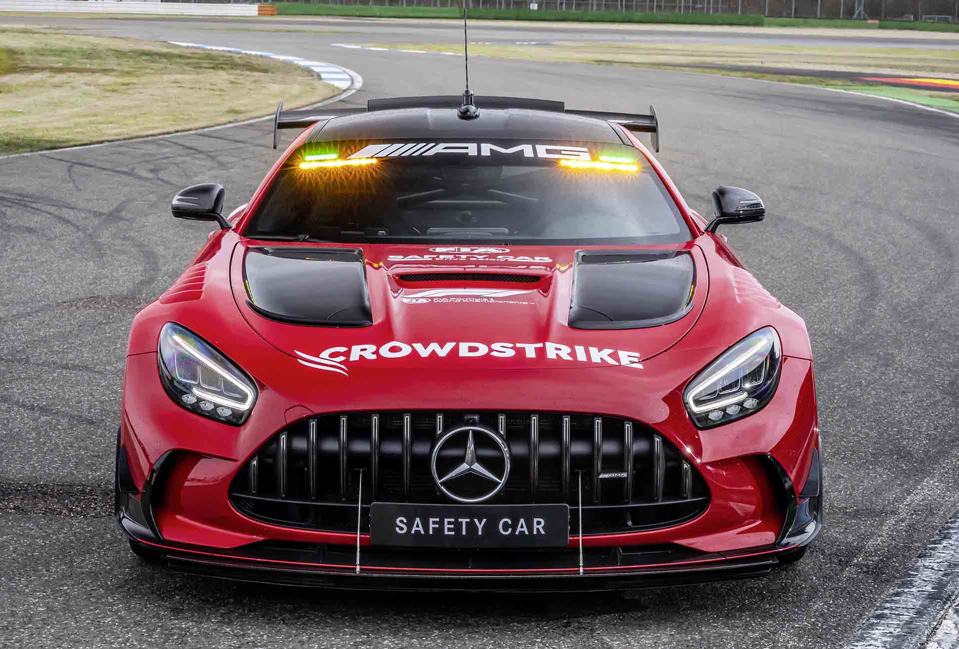 Mercedes-AMG F1 Safety Car / Medical Car-1