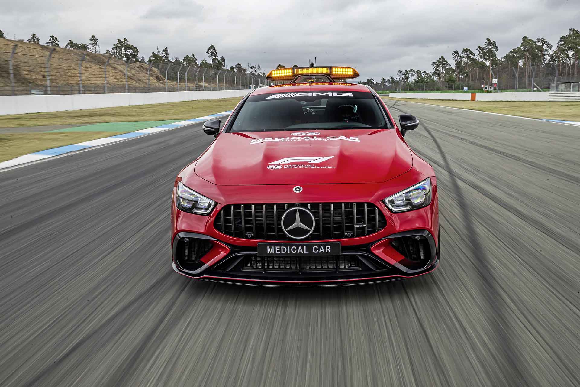 Mercedes-AMG F1 Safety Car / Medical Car-2