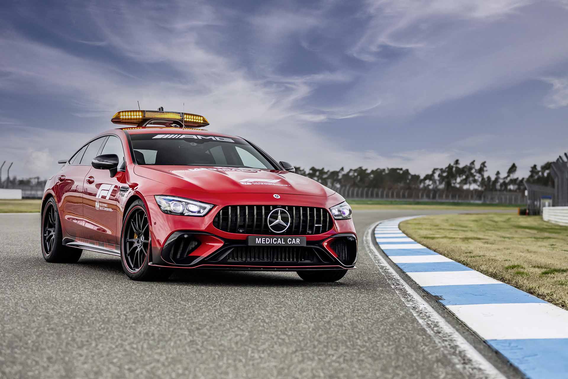 Mercedes-AMG F1 Safety Car / Medical Car-2