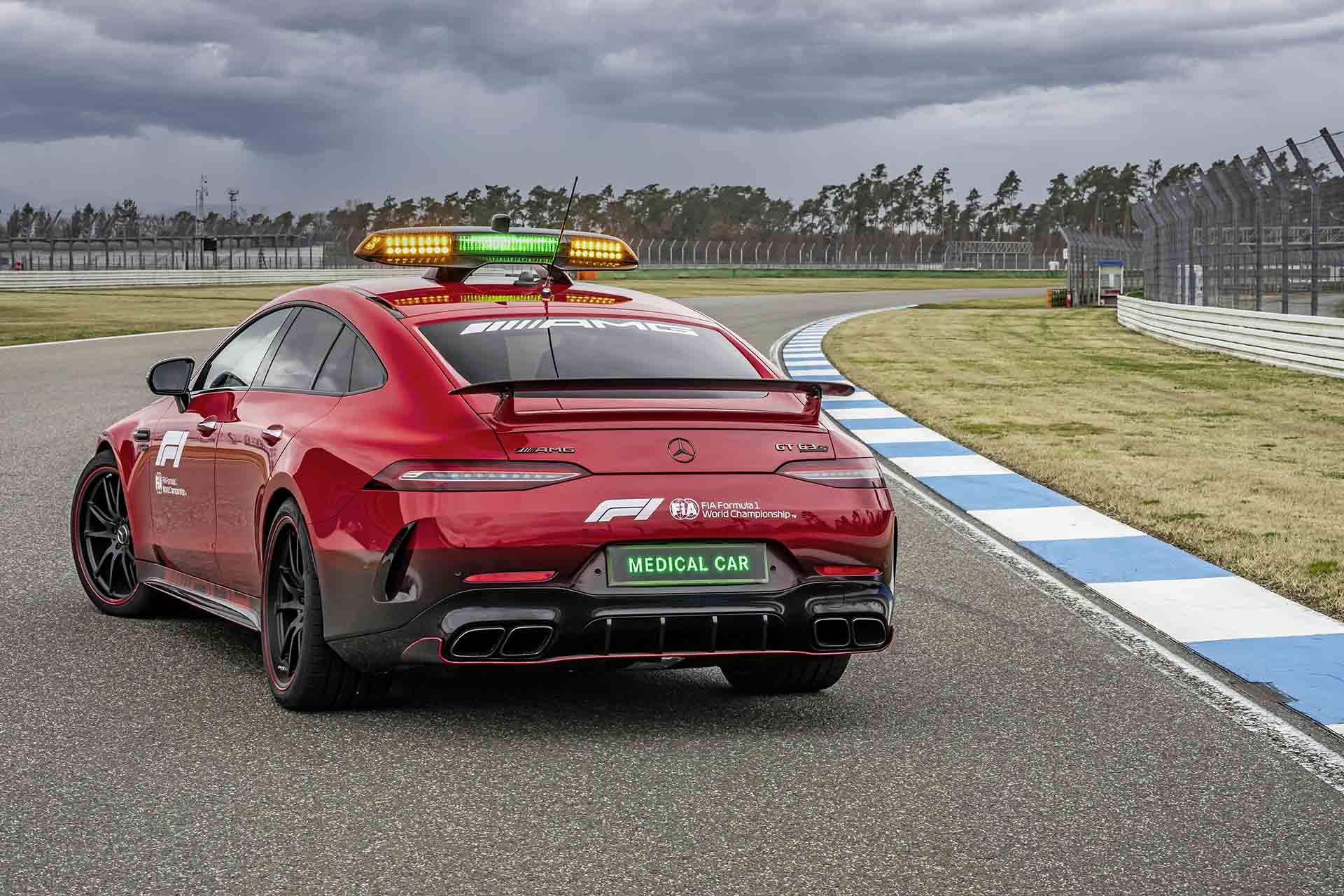 Mercedes-AMG F1 Safety Car / Medical Car-2