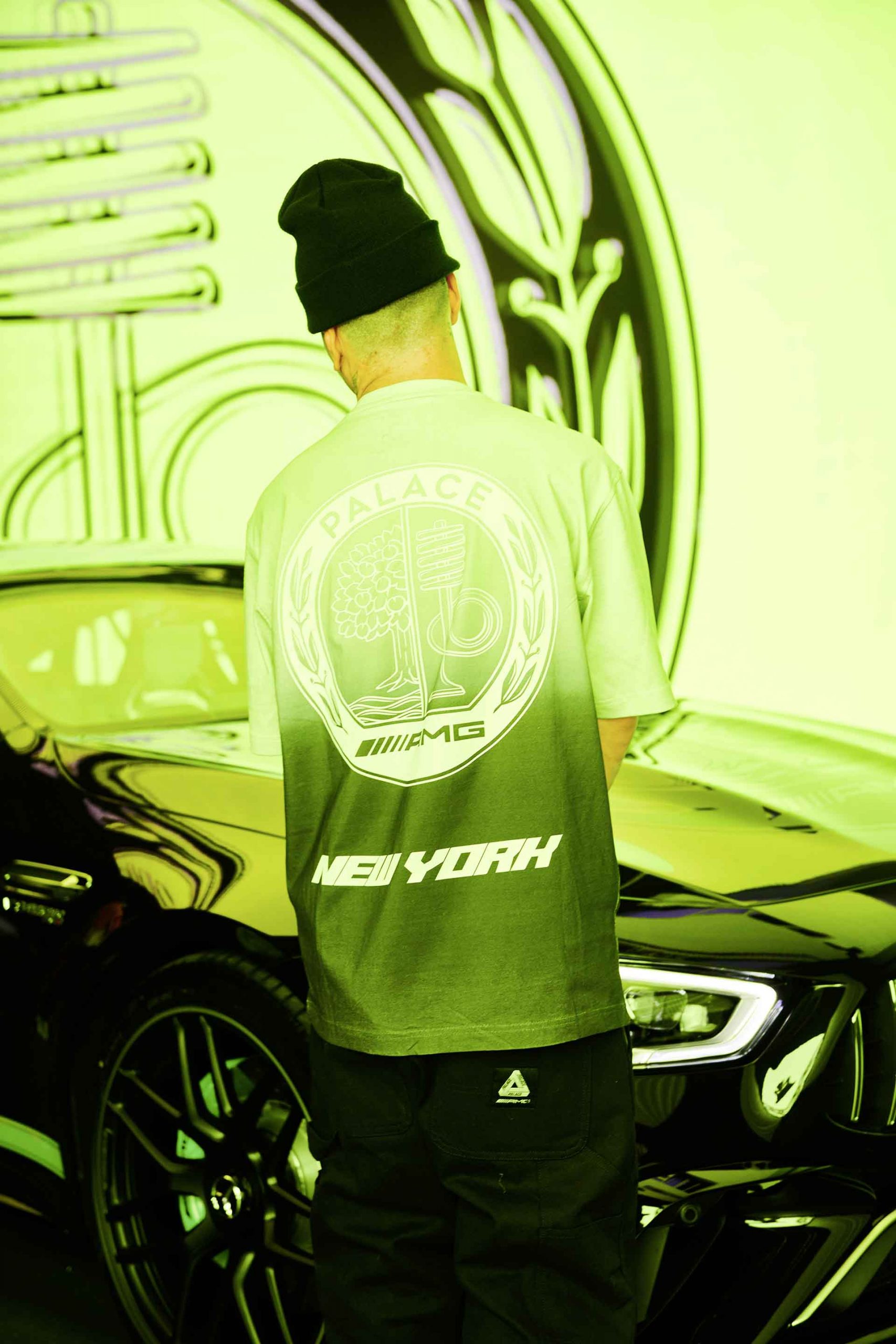 Mercedes-AMG 攜手 Palace Skateboards 推出 4 款藝術車，多款聯名單品準備搶起！