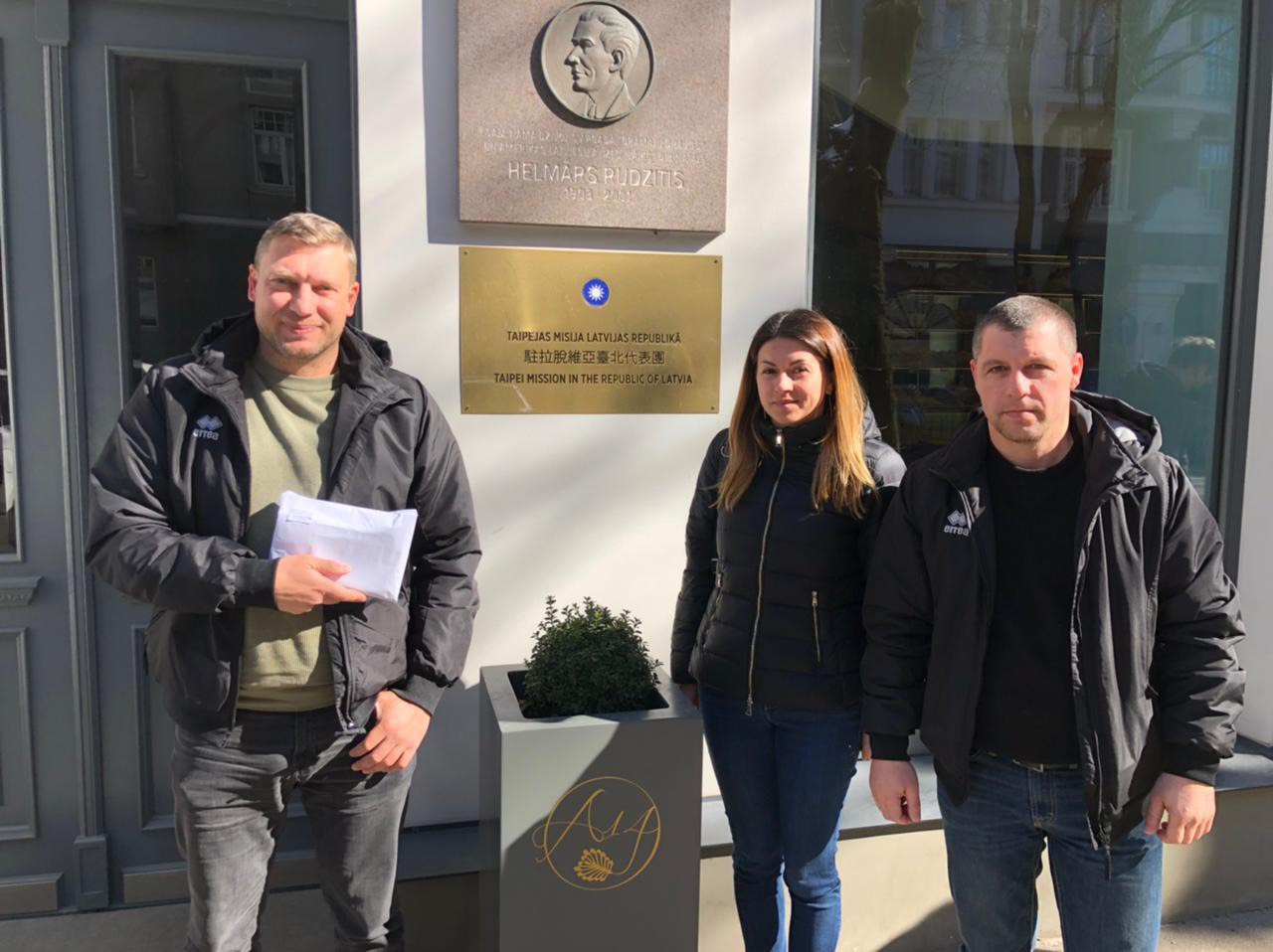 籃球不只是籃球！烏克蘭球隊人員因戰火無家可歸，P+執行長陳建州曝高雄鋼鐵人救援暖心故事！