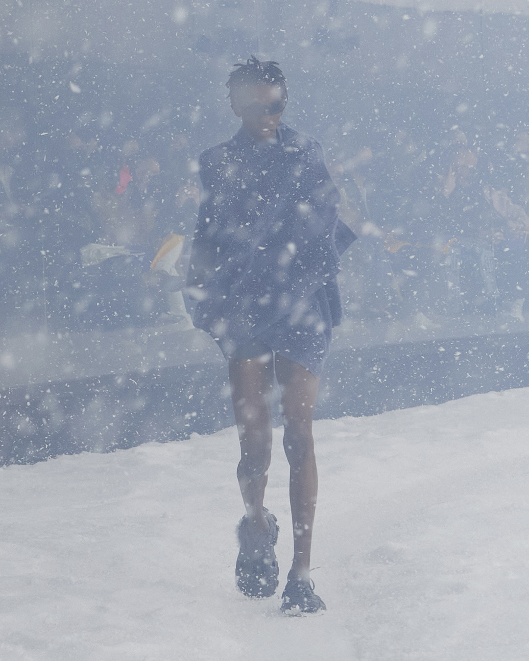 風暴後的嶄新！巴黎世家 2022 冬季 360° 時尚大秀正式發布