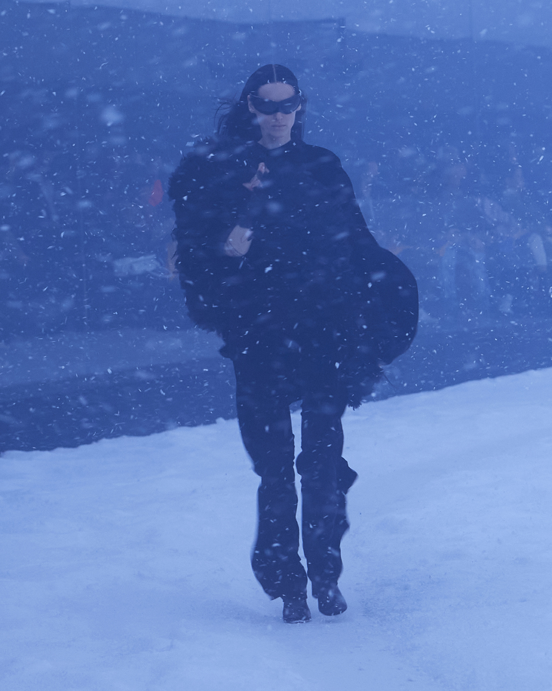 風暴後的嶄新！巴黎世家 2022 冬季 360° 時尚大秀正式發布