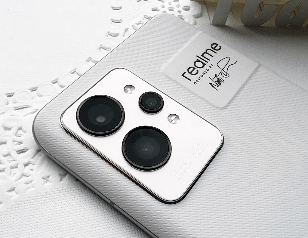 「紙做的手機」realme GT2 Pro 旗艦登台！150° 超廣角、魚眼模式、3D 照片有點意思