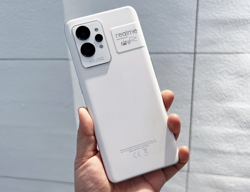 「紙做的手機」realme GT2 Pro 旗艦登台！150° 超廣角、魚眼模式、3D 照片有點意思