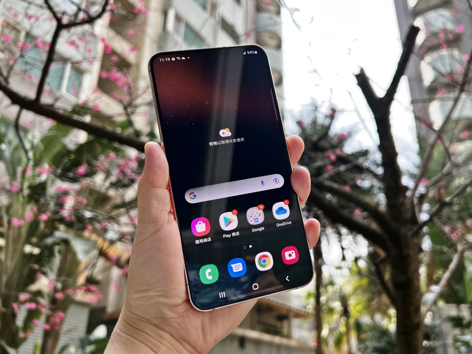 COOL開箱｜手機界單眼！兩大陣營機皇 Samsung Galaxy S22+ vs iPhone 13 Pro Max 影像對決