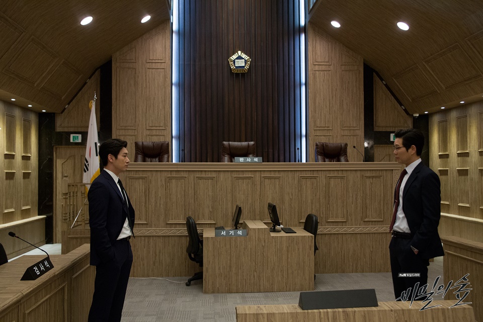 2022 網路討論度必看「法政題材韓劇」TOP 5！《少年法庭》《Law School》是真的，暗黑英雄、緊張、懸疑一次滿足！
