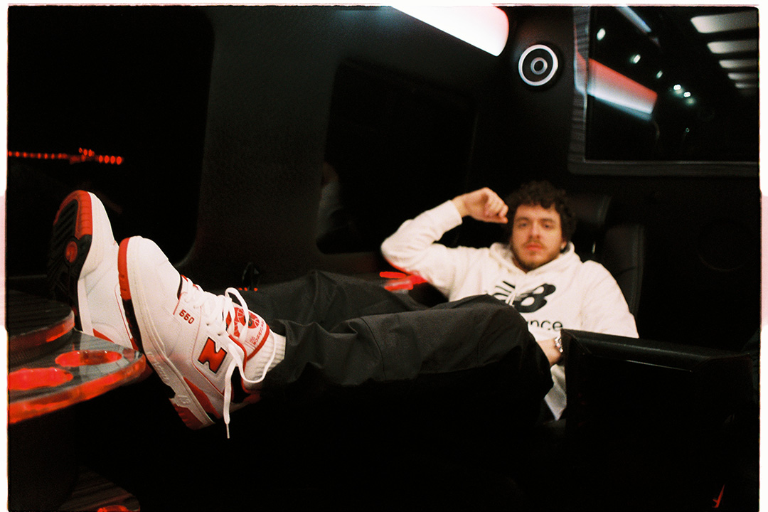 名人穿啥｜特立獨行、最喜歡 New Balance 的饒舌怪物新秀 Jack Harlow ，如今真的當上品牌大使！