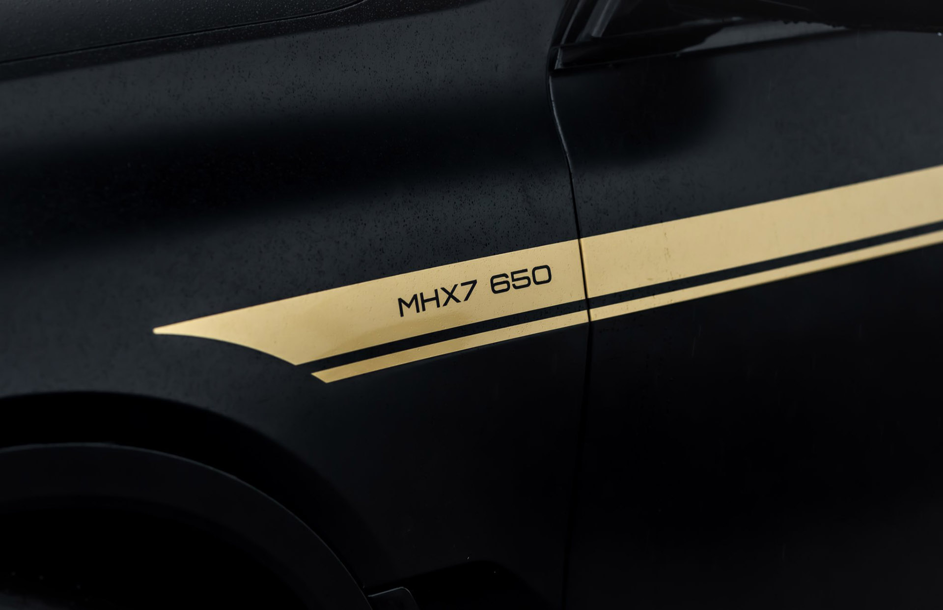 重砲轟擊！Manhart 重改 BMW X7 豪華休旅，MHX7 650 登場！