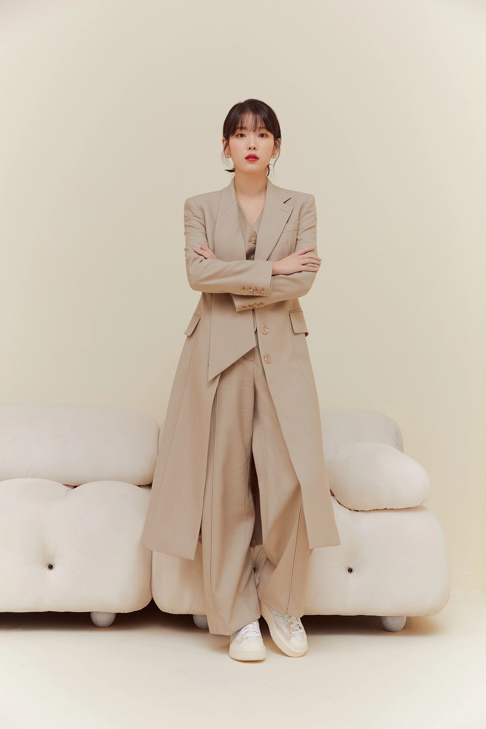 IU