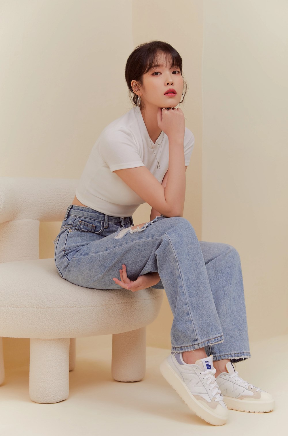 IU