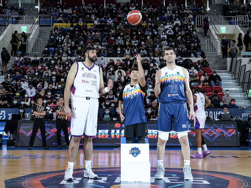 230 公分巨人轉戰 T1！富邦勇士宣布「馬爾他巨獸」德古拉 正式離隊，台啤英熊壓線搶人成功！