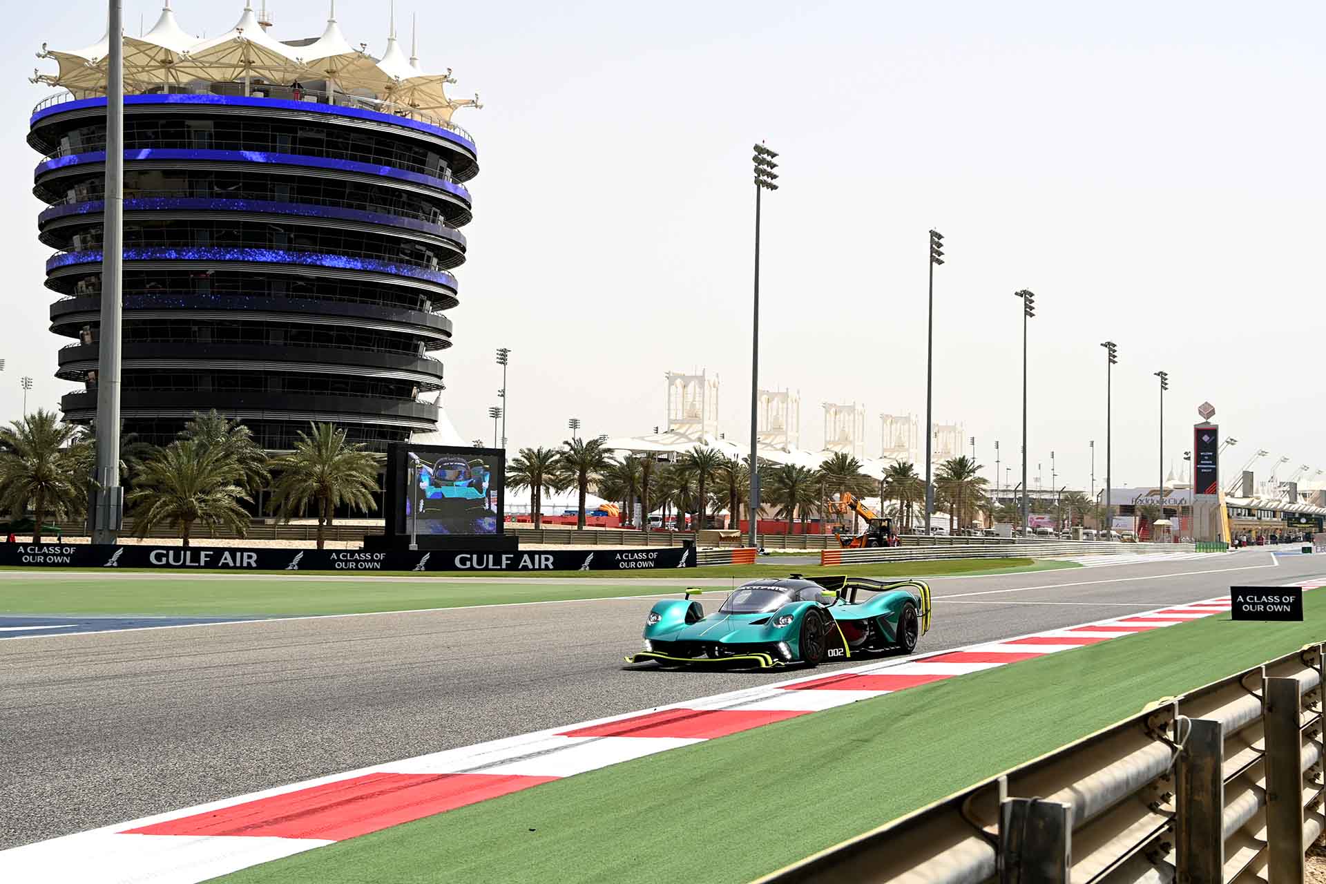 來自天上的聲音！Aston Martin Valkyrie AMR Pro 首次亮相，萬轉音頻只有酥麻！