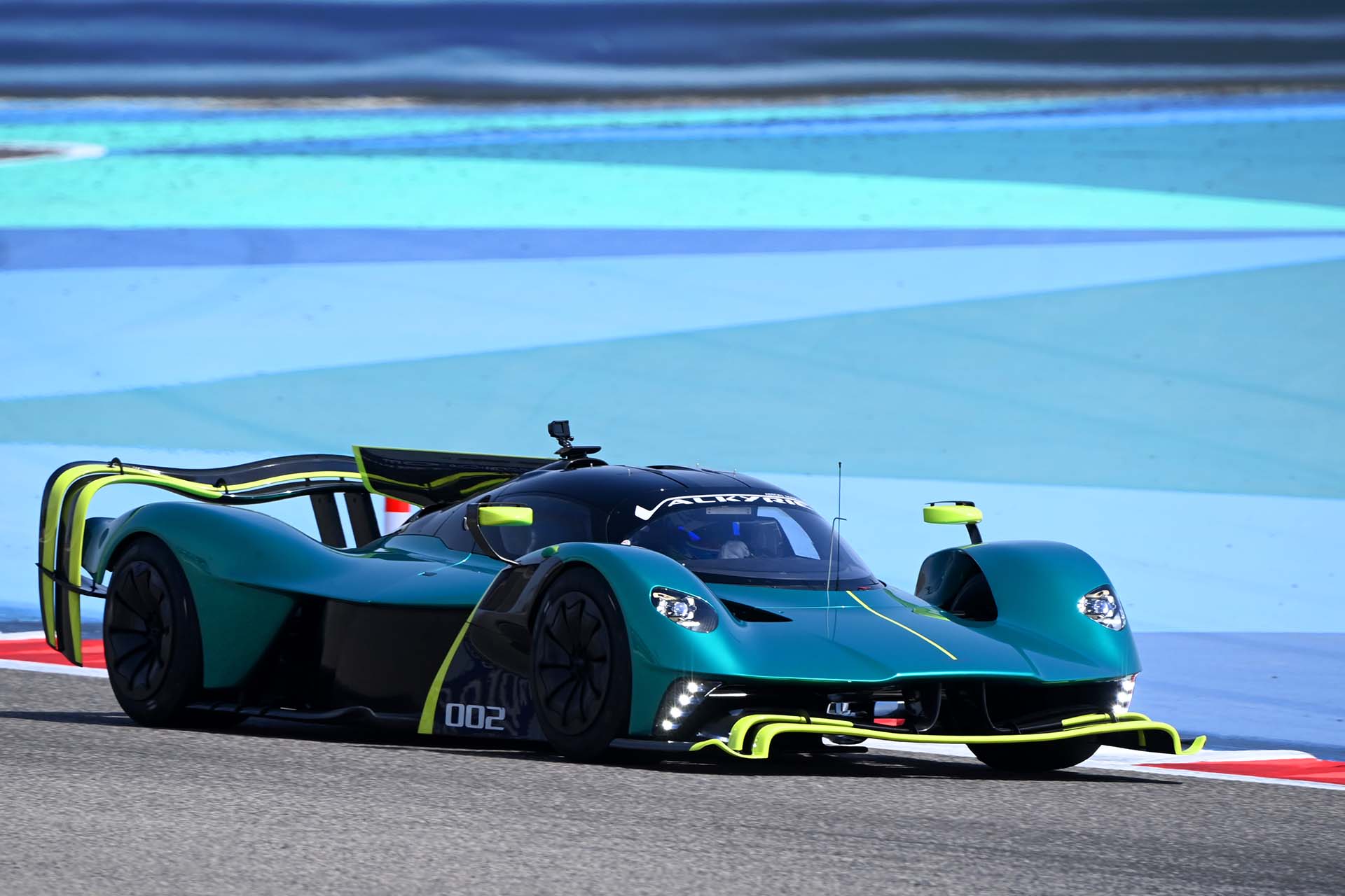 來自天上的聲音！Aston Martin Valkyrie AMR Pro 首次亮相，萬轉音頻只有酥麻！