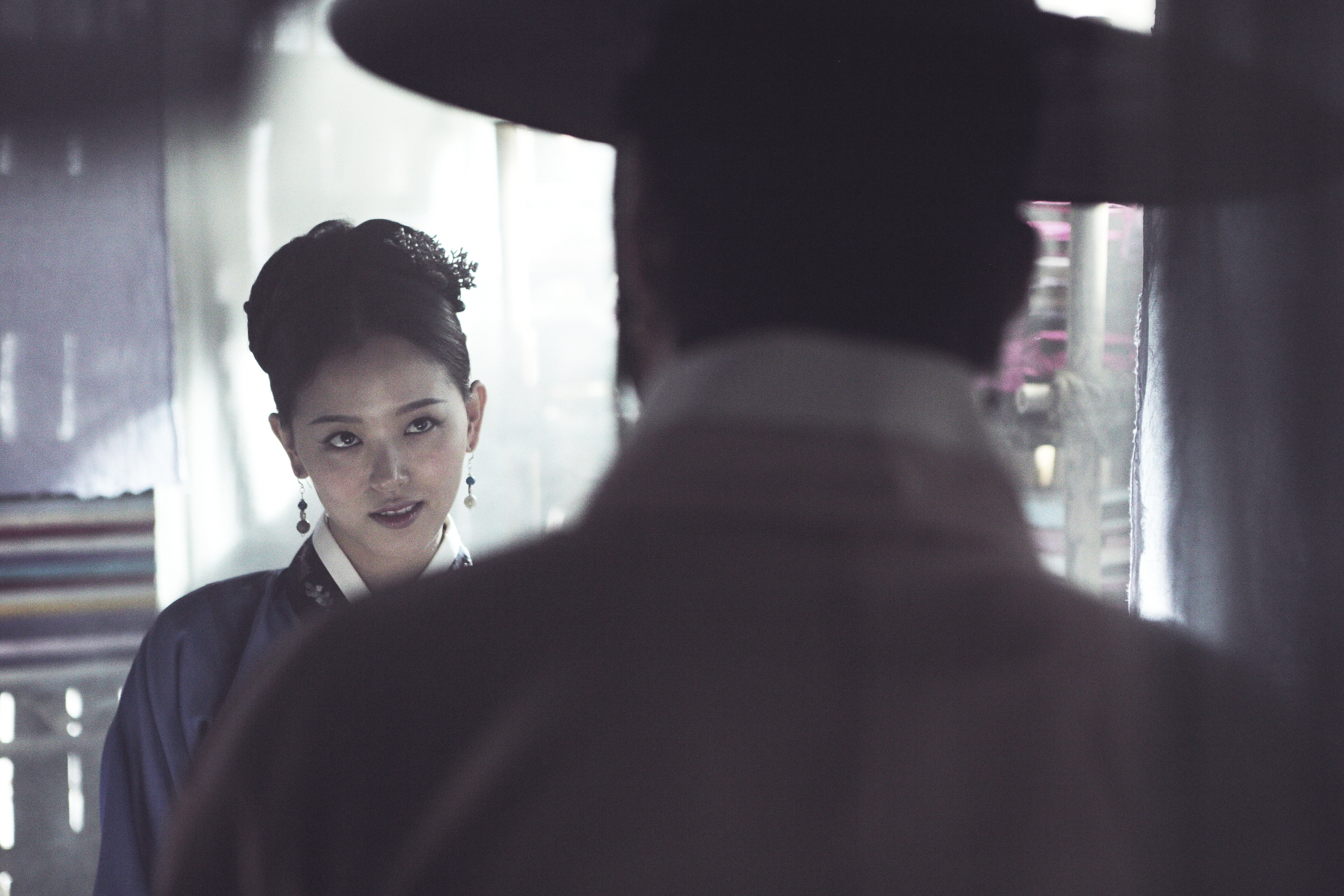 一脫成名！盤點 5 位曾出演「成人系電影」韓國女星，金高銀、金泰梨...都是影后級人物！
