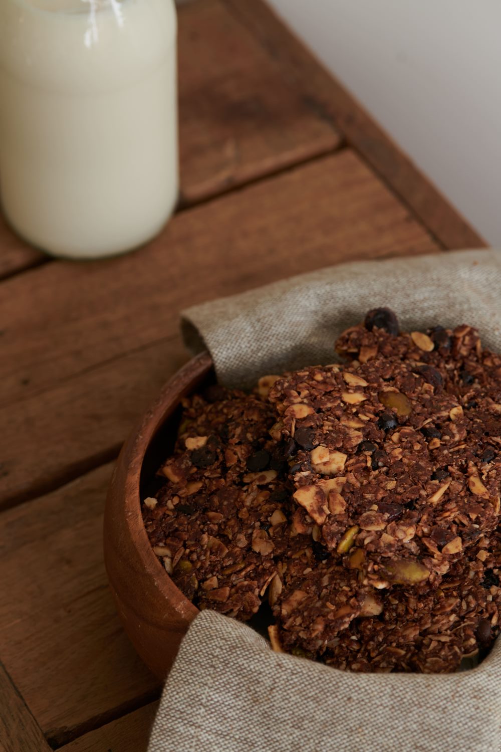 口口都吃得到草莓！niko bakery 日香高級吐司推出雙色草莓美肌生吐司，蹦出夢幻般的味覺享受！