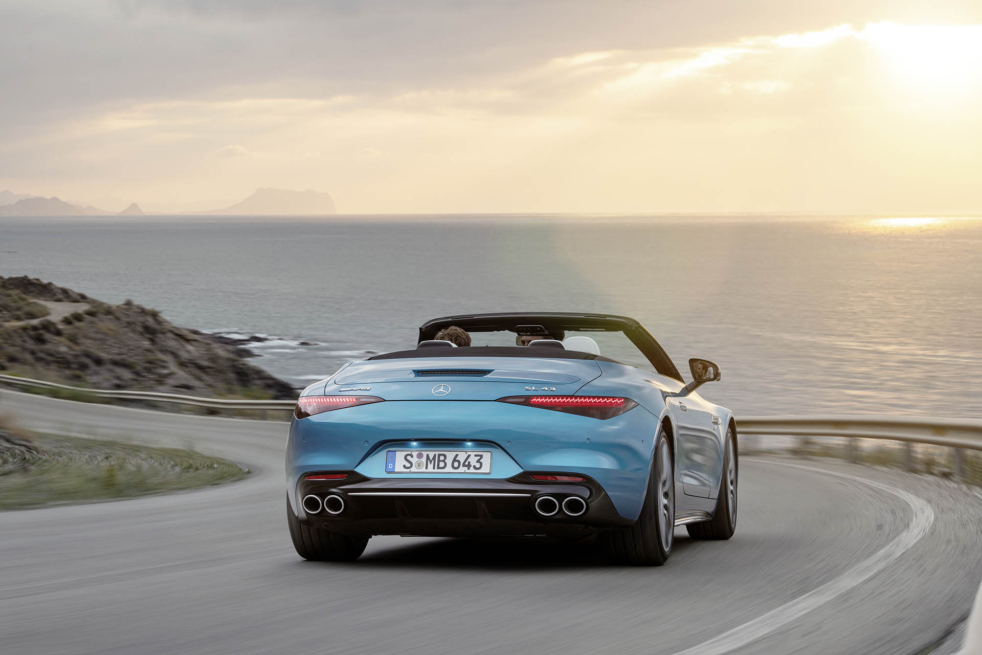 正宗「運動輕量」跑車！Mercedes-AMG 追加 SL 43 入門車型