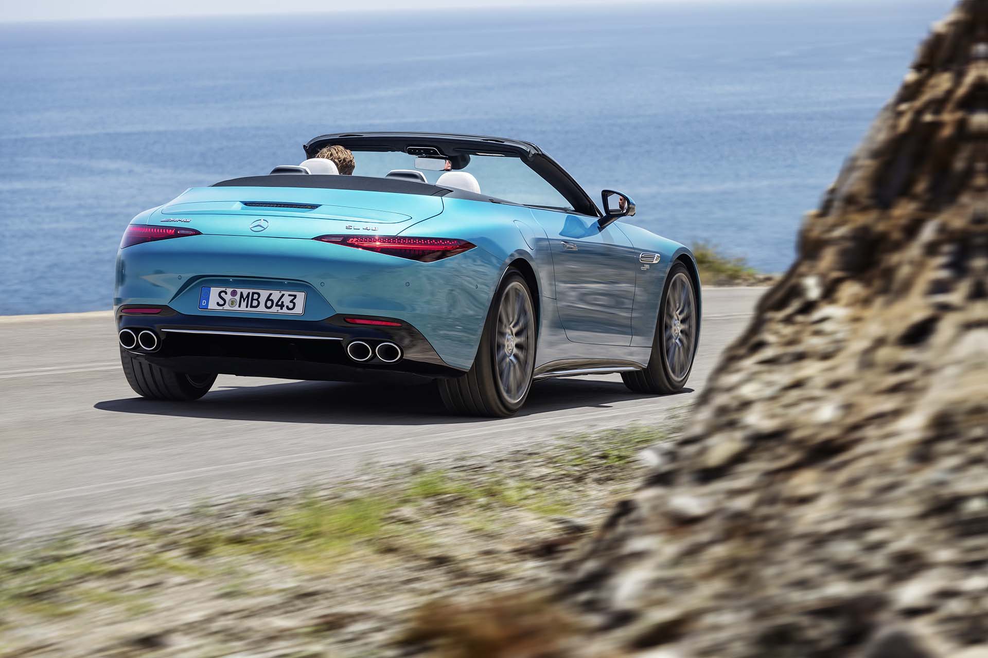 正宗「運動輕量」跑車！Mercedes-AMG 追加 SL 43 入門車型
