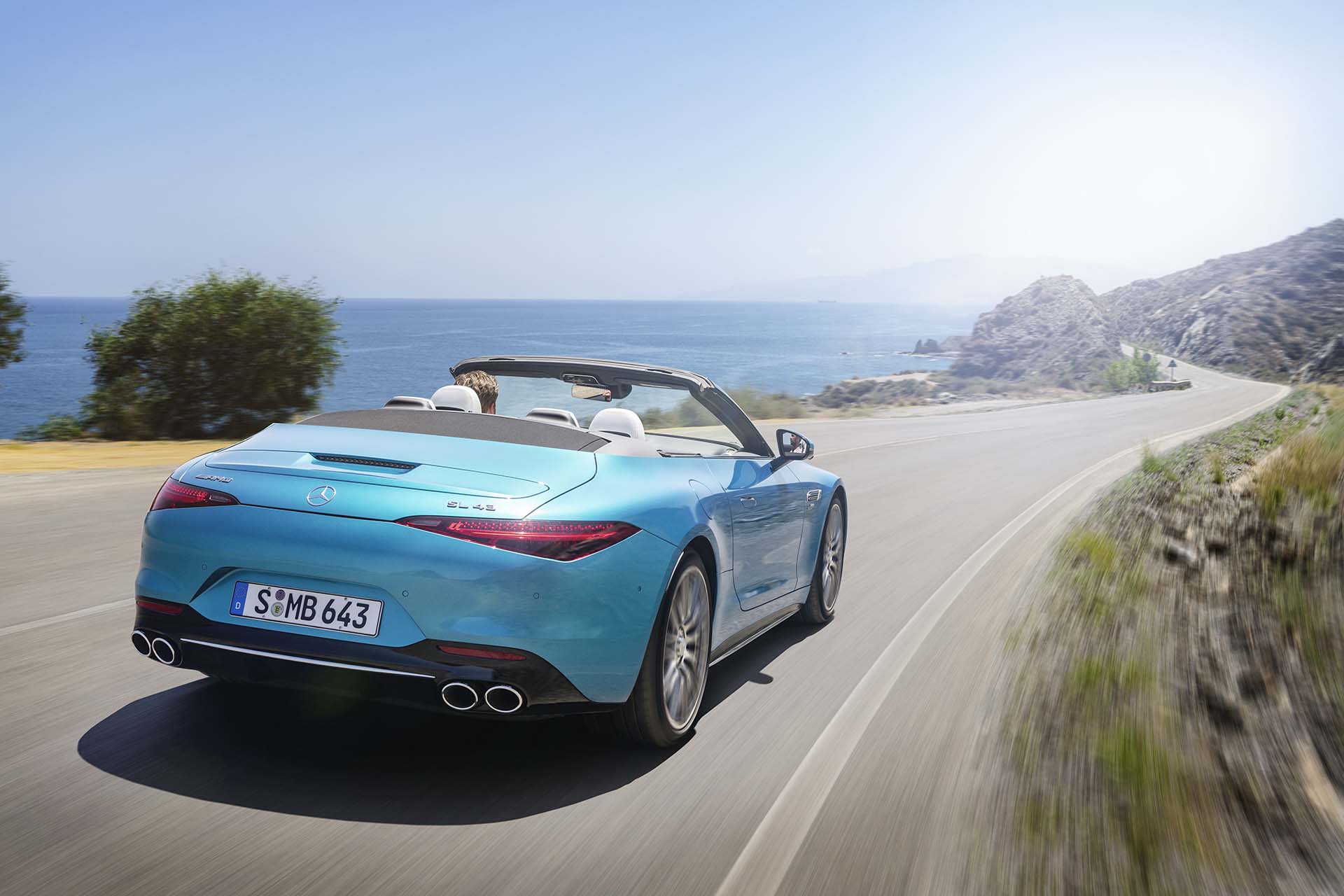 正宗「運動輕量」跑車！Mercedes-AMG 追加 SL 43 入門車型