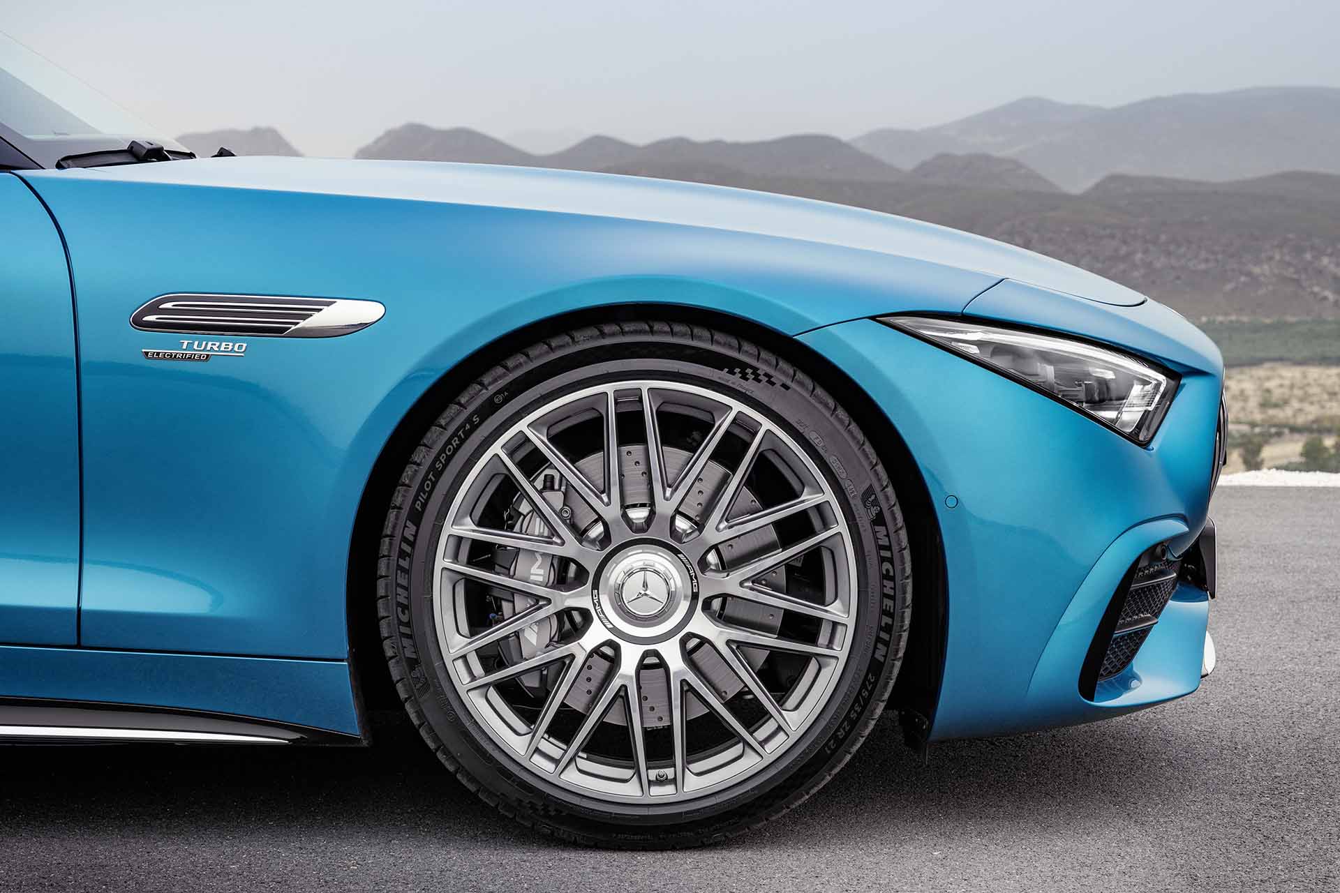 Mercedes-AMG SL 43-1