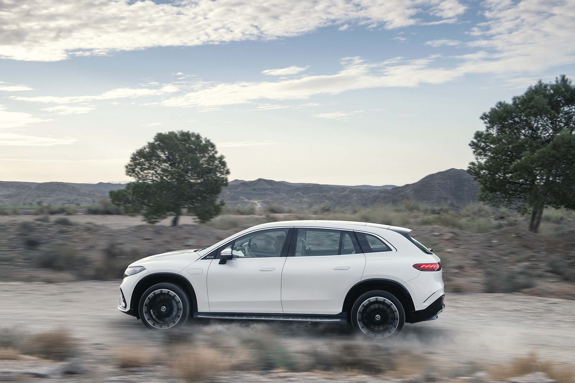 Mercedes-EQ EQS SUV-3