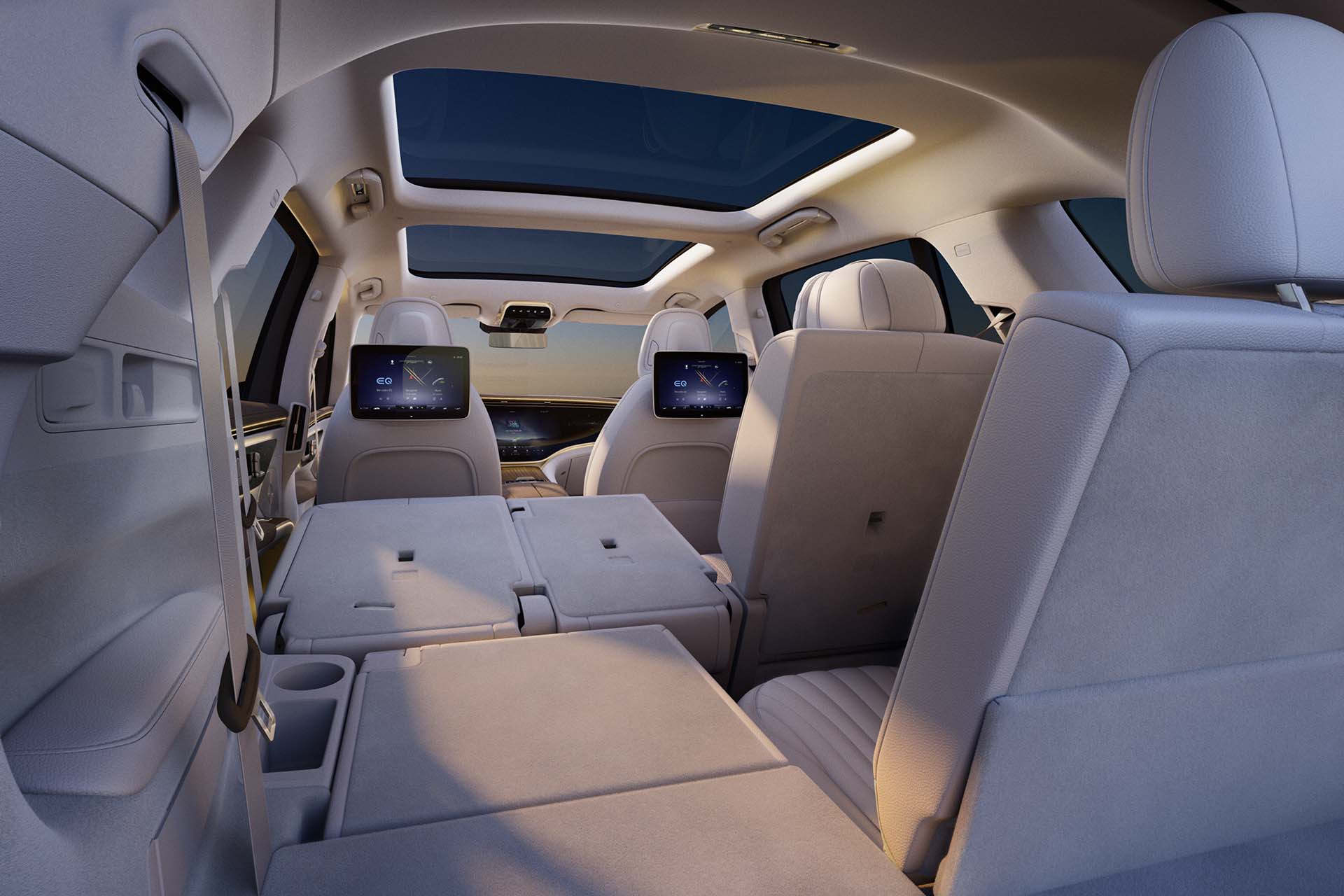 Mercedes-EQ EQS SUV-2