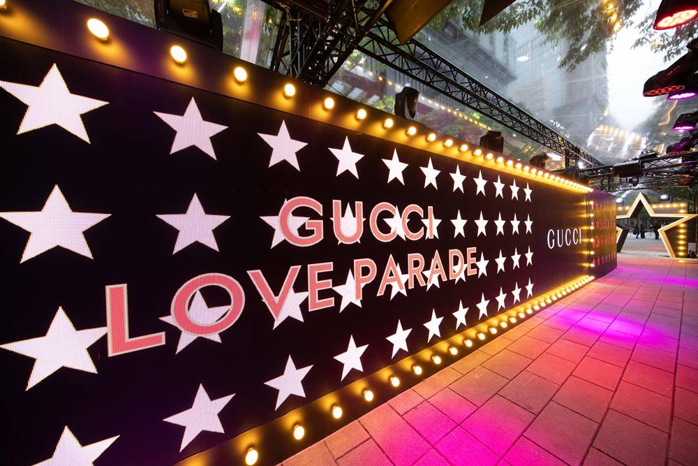 眾星齊聚星光大道！Gucci Love Parade 系列華麗登場，體現奢華極緻的時尚大秀！