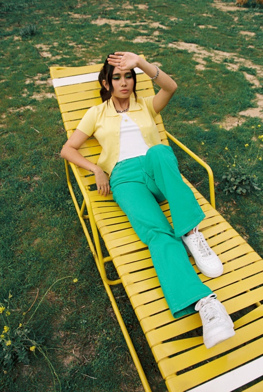 88rising 人氣女昤 NIKI 正爆演繹！ GUESS ORIGINALS 2022 春季系列全新登台