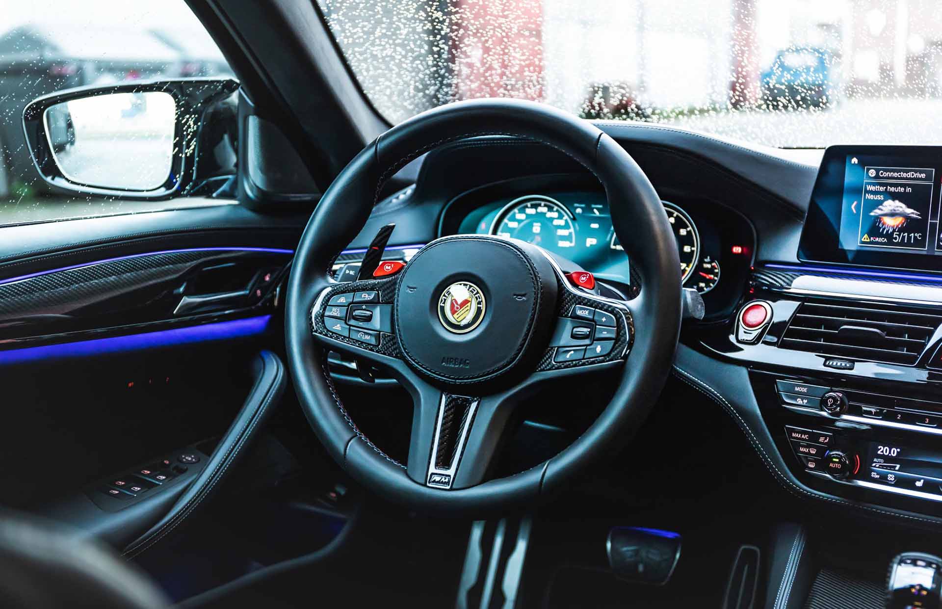 誰說一定要黑金？Manhart MH5 800 BLACK EDITION 素黑式樣低調的很！