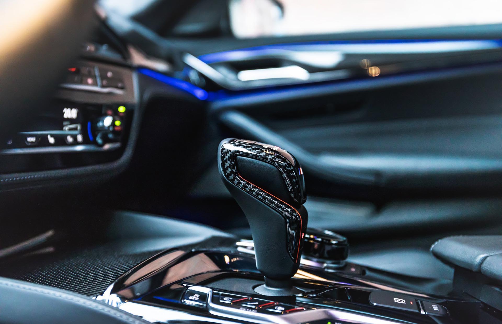 誰說一定要黑金？Manhart MH5 800 BLACK EDITION 素黑式樣低調的很！