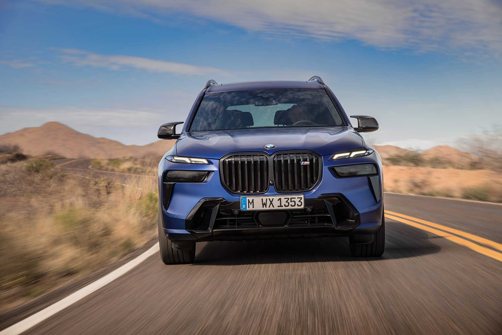 其實 ... 還挺帥的！BMW 發佈 X7 小改款更新、分離式頭燈好搶鏡！