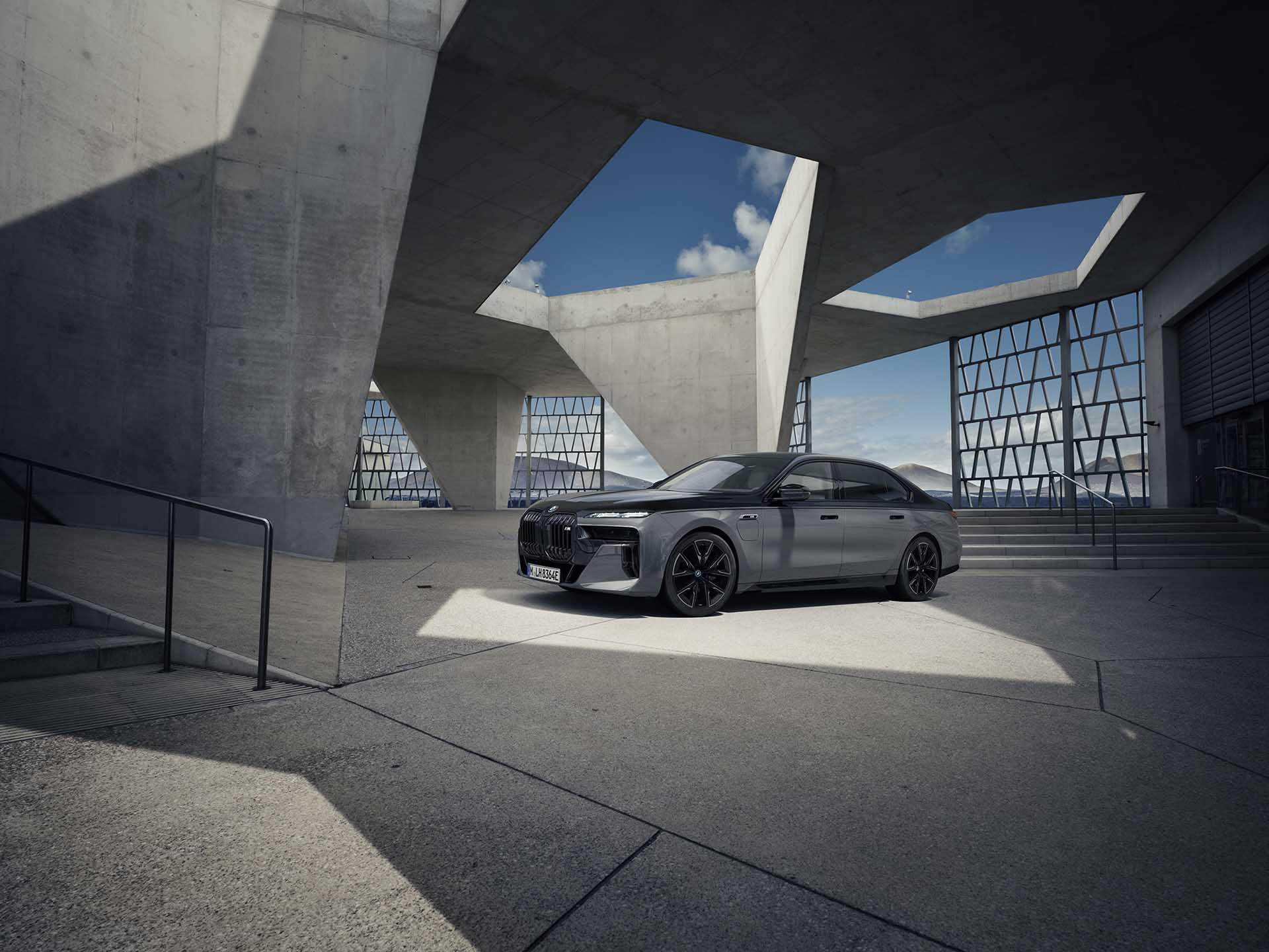 BMW 新一代 7-Series 和 i7 同步登場，內建 8K 劇院螢幕太霸氣！