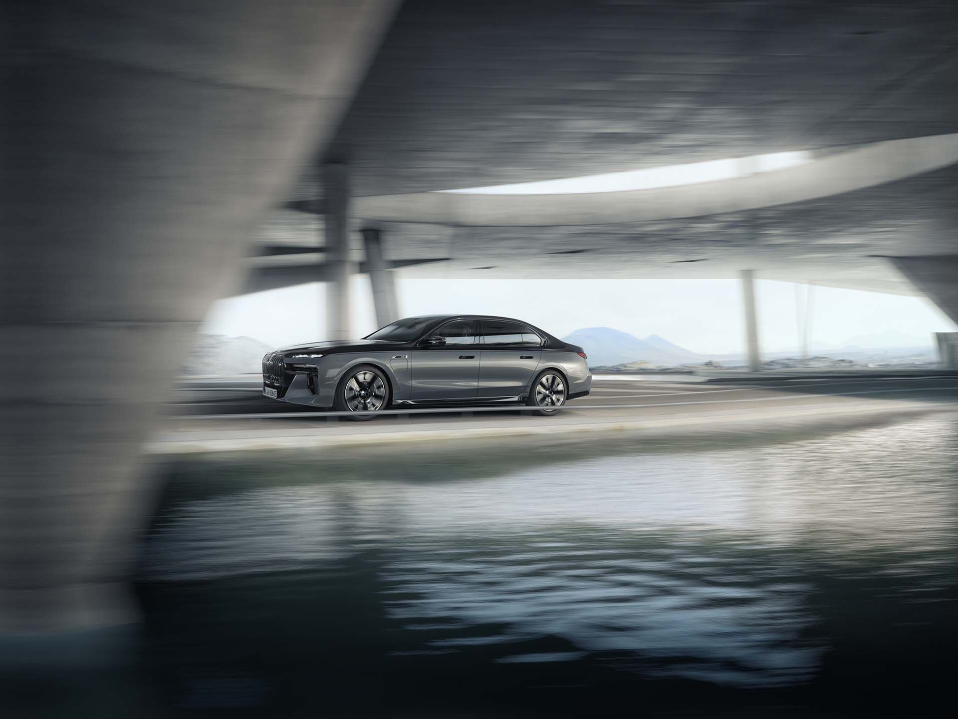 BMW 新一代 7-Series 和 i7 同步登場，內建 8K 劇院螢幕太霸氣！