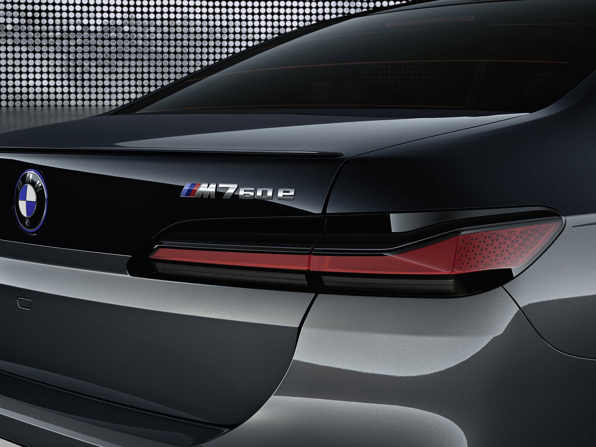 BMW 新一代 7-Series 和 i7 同步登場，內建 8K 劇院螢幕太霸氣！